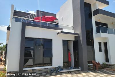 5 Bed House with En Suite at Mugutha