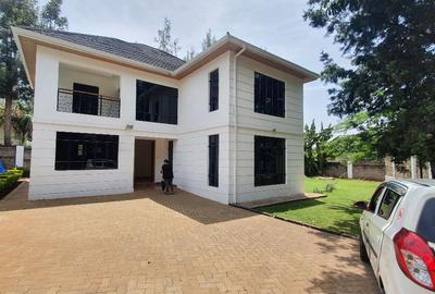 4 Bed House with En Suite at Old Runda - 4