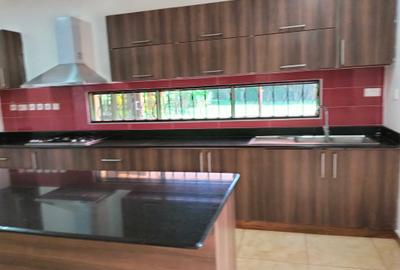 4 Bed Townhouse with En Suite in Runda - 4