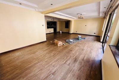 5 Bed Townhouse with En Suite in Lavington