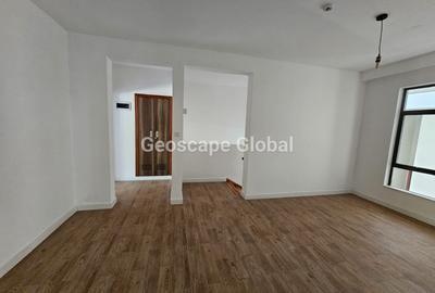 4 Bed Apartment with En Suite in Rosslyn - 3