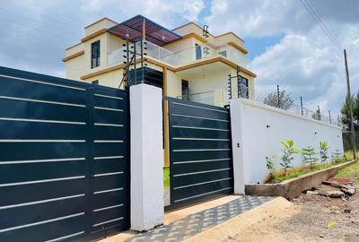 5 Bed House with En Suite in Kamakis