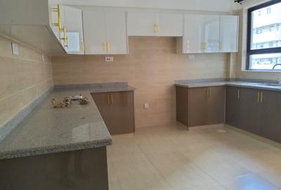 3 Bed Apartment with En Suite in Lavington
