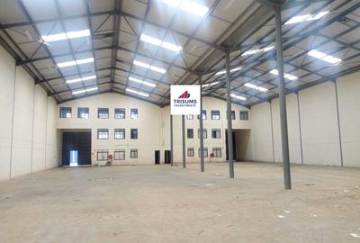 22,600 ft² Warehouse with Fibre Internet in Industrial Area - 2