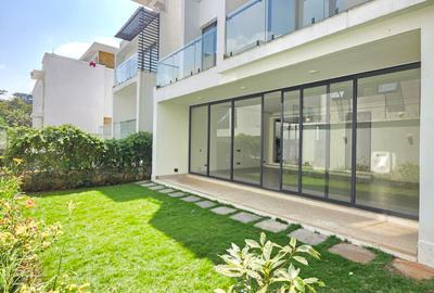5 Bed Townhouse with En Suite at Lavington Green