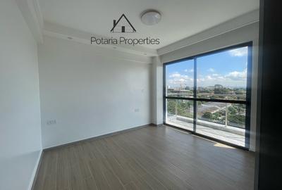 2 Bed Apartment with En Suite in Riverside