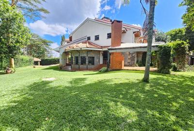 5 Bed House with En Suite in Runda