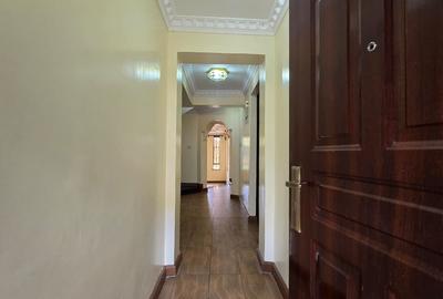 6 Bed Townhouse with En Suite in Lavington - 4