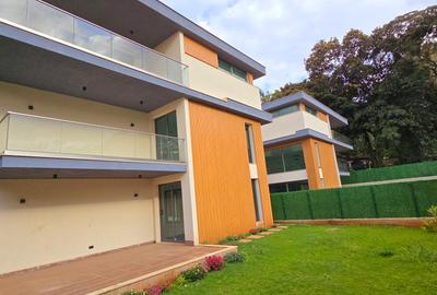 5 Bed Townhouse with En Suite at Lavington Green - 2