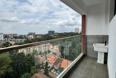 2 Bed Apartment with En Suite in Lavington
