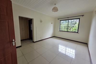 3 Bed Apartment with En Suite in Rhapta Road - 4