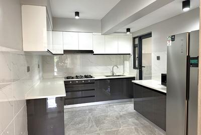 2 Bed Apartment with En Suite at Lavington