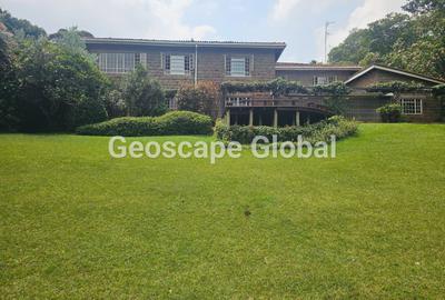 5 Bed House with En Suite in Ridgeways - 4