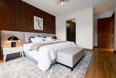 4 Bed Apartment with En Suite in Riverside - 2