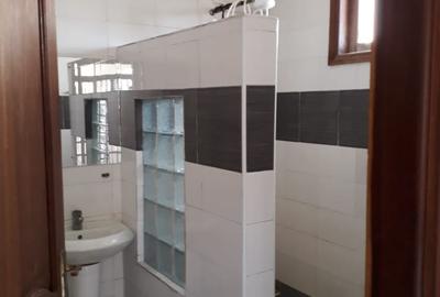 3 Bed House with En Suite in Nyali Area