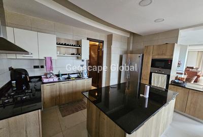 4 Bed Apartment with En Suite in Westlands Area - 3