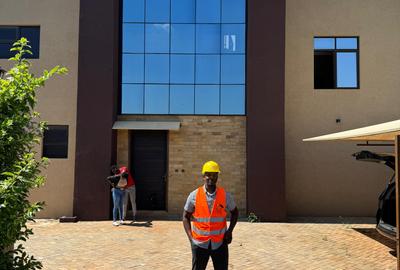 4 Bed House with En Suite at Riabai Road