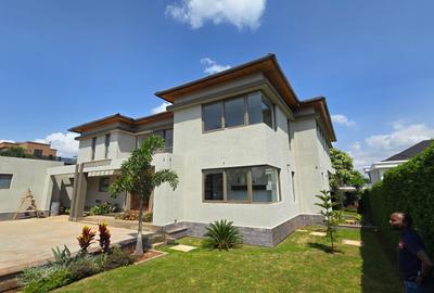 4 Bed House with En Suite in Kiambu Road