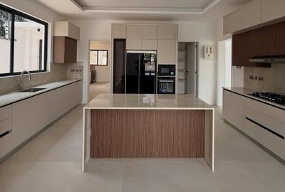5 Bed Townhouse with En Suite at Mzima Springs - 3