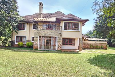 5 Bed House with En Suite in Runda