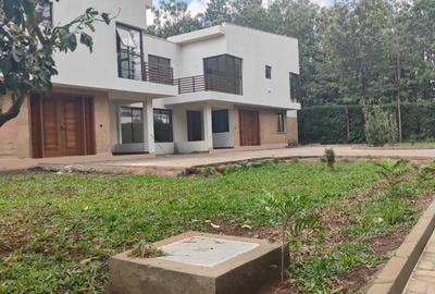 4 Bed Villa with En Suite at Kuwinda