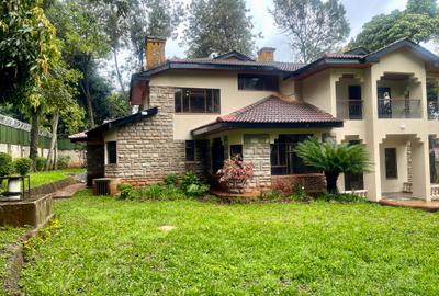 5 Bed House with En Suite in Runda