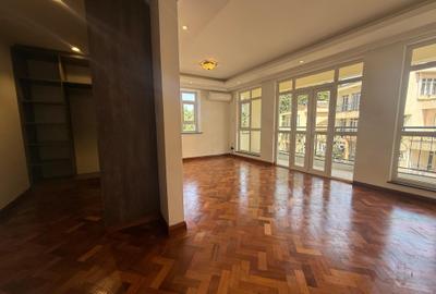 5 Bed Townhouse with En Suite at Lavington - 4