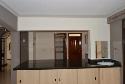 4 Bed Apartment with En Suite at Parklands