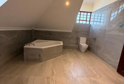 5 Bed House with En Suite in Karen - 3
