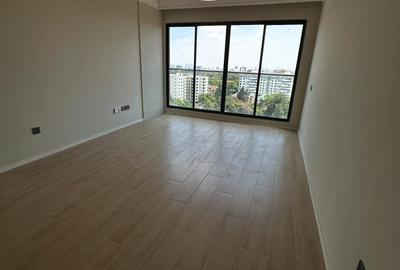 1 Bed Apartment with En Suite in Lavington