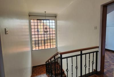5 Bed Townhouse with En Suite in Kileleshwa - 3