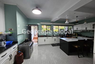 5 Bed House with En Suite in Kitisuru