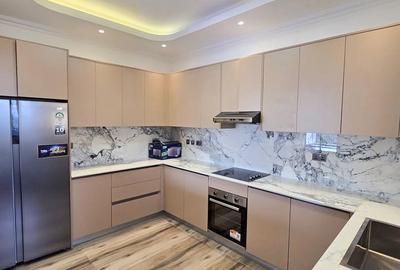 2 Bed Apartment with En Suite at Brookside Drive - 3