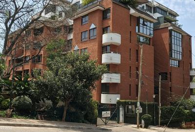 Serviced 2 Bed Apartment with En Suite in Westlands Area - 3
