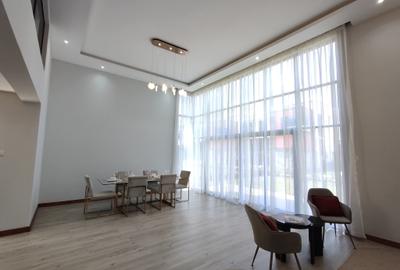 4 Bed Villa with En Suite in Membley - 3