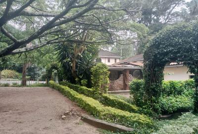 5 Bed House with En Suite in Gigiri