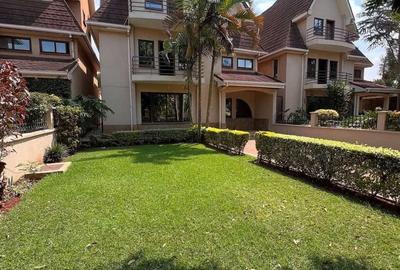 5 Bed Townhouse with En Suite at Lavington