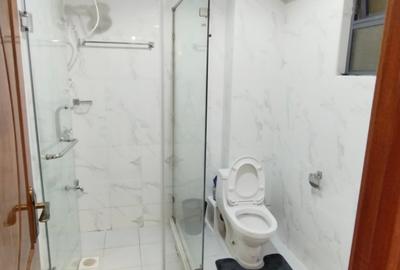 1 Bed Apartment with En Suite at Near The Sarit Centre - 2
