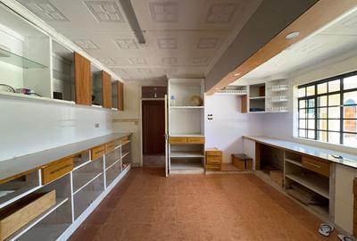 5 Bed House with En Suite in Loresho - 3