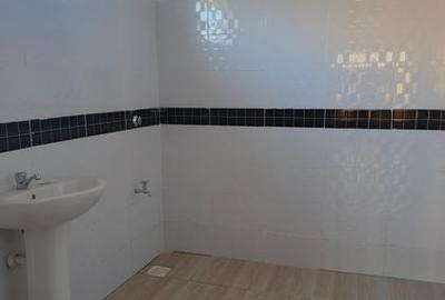 3 Bed House with En Suite at Acacia