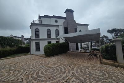 5 Bed Villa with En Suite in Loresho