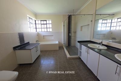 4 Bed Townhouse with Swimming Pool in Kiambu Road - 4