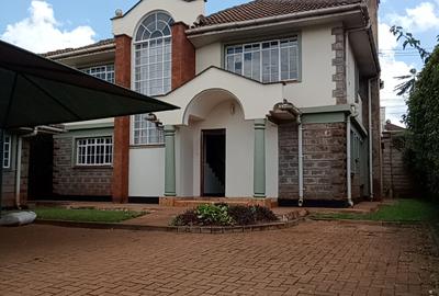 4 Bed Townhouse in Kiambu Road - 2