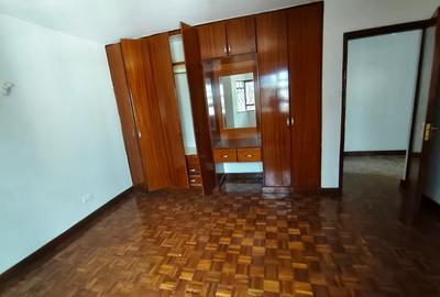 4 Bed Apartment with Parking in Kileleshwa - 4
