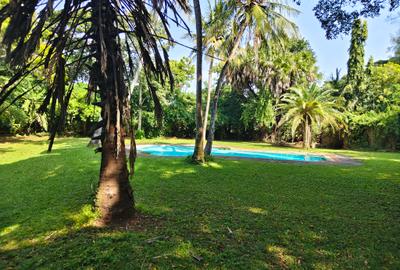 5 Bed House with En Suite at Greenwood Drive
