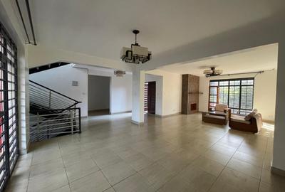 4 Bed Townhouse with En Suite in Kiambu Road - 2