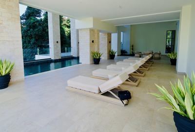 3 Bed Apartment with En Suite at 2026-385 - 4