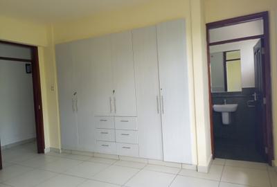 4 Bed Apartment with En Suite at Links Road - 3