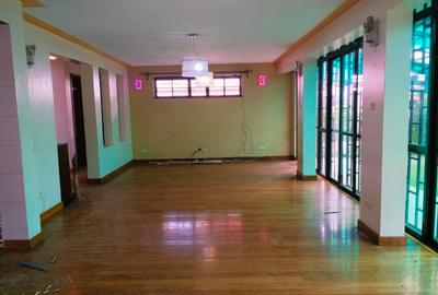 5 Bed Townhouse with En Suite in Lavington