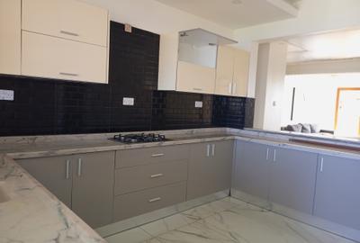 Serviced 3 Bed Apartment with En Suite in Nyali Area - 2